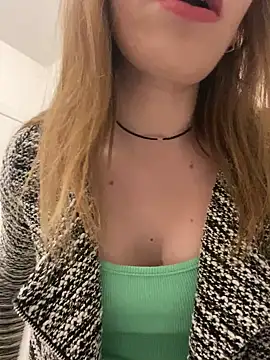 Snapshot of EvaRush chatting on 03.23.25 EvaRush online show from 03.23.25