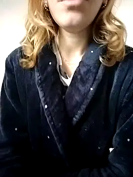 Snapshot of EvaRush chatting on 11.06.25 EvaRush online show from 11.06.25