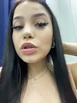 Snapshot of Chloe__Moon chatting on 12.17.24 Chloe Moon online show from 12.17.24