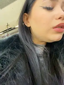 Snapshot of Chloe__Moon chatting on 12.22.24 Chloe Moon online show from 12.22.24