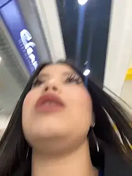 Snapshot of Chloe__Moon chatting on 03.19.25 Chloe Moon online show from 03.19.25