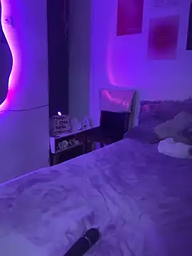 Snapshot of angie_bigboobs_ chatting on 11.04.25 angie bigboobs online show from 11.04.25