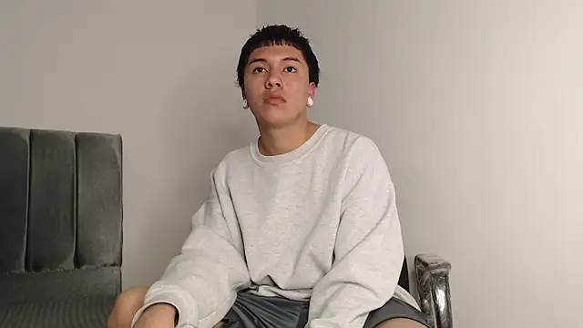 alex-lover online show from 10.04.25