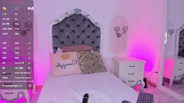 PollyGrey  online show from 09.27.25