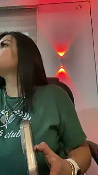 Milff parkerrr online show from 12.22.25