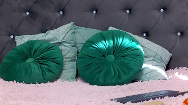 AlexissTexass online show from 02.26.25