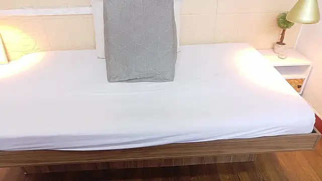 Snapshot of Chocolatte_bar chatting on 02.10.25 Chocolatte bar online show from 02.10.25