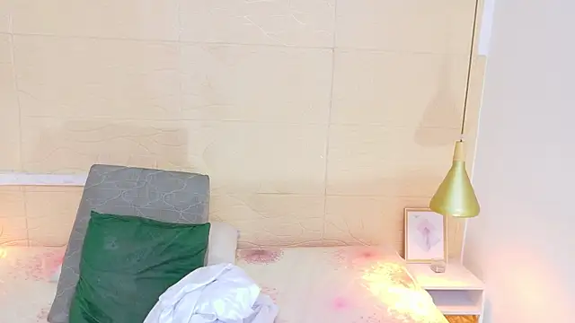 Snapshot of Chocolatte_bar chatting on 02.22.25 Chocolatte bar online show from 02.22.25