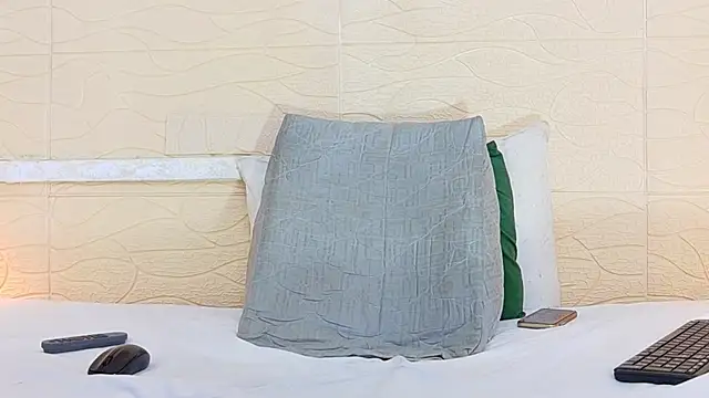 Snapshot of Chocolatte_bar chatting on 03.18.25 Chocolatte bar online show from 03.18.25