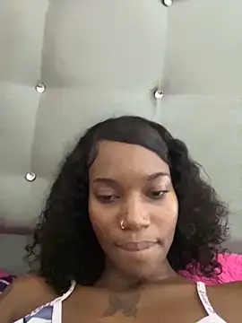 Snapshot of Chocolatte_bar chatting on 10.31.25 Chocolatte bar online show from 10.31.25