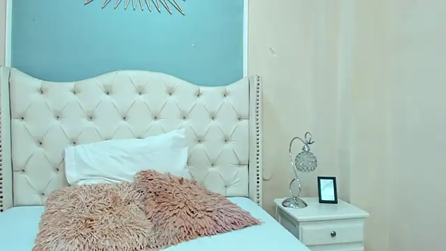 Snapshot of Matthew_Dixonn chatting on 12.19.24 Matthew Dixonn online show from 12.19.24