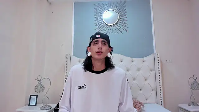 Snapshot of Matthew_Dixonn chatting on 12.27.24 Matthew Dixonn online show from 12.27.24