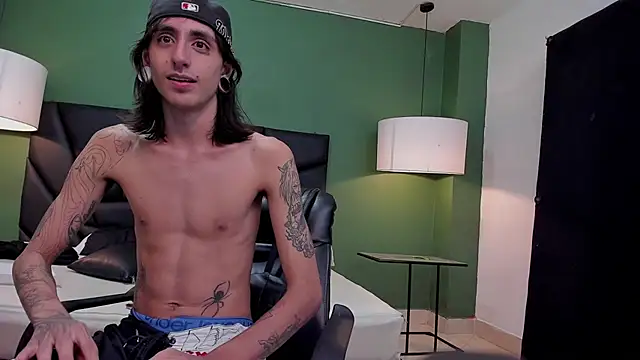 Snapshot of Matthew_Dixonn chatting on 01.20.25 Matthew Dixonn online show from 01.20.25