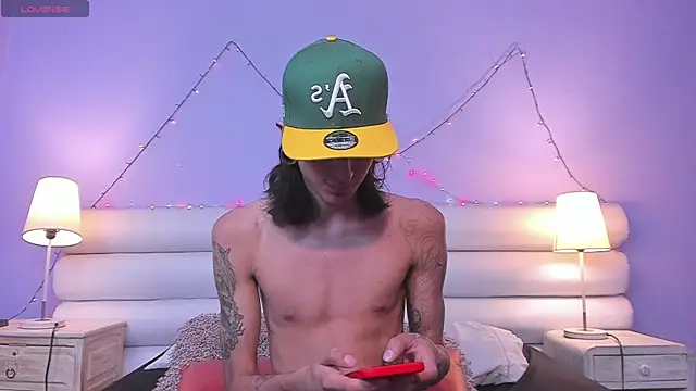 Snapshot of Matthew_Dixonn chatting on 01.24.25 Matthew Dixonn online show from 01.24.25