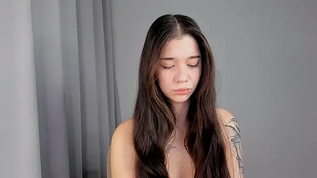 Snapshot of Butterflys1268 chatting on 11.19.25 Butterflys1268 online show from 11.19.25