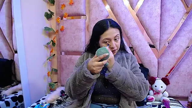 Snapshot of slut_anal_ chatting on 02.06.26 slut anal online show from 02.06.26