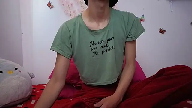 Safiro Queen online show from 12.16.25