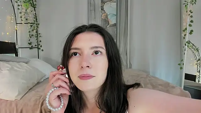 Julietta Romanis online show from 07.14.26