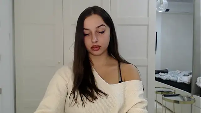 courtneyPerfect online show from 10.27.25