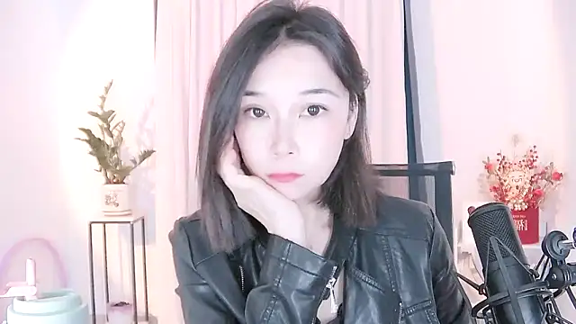 Snapshot of Amity-ox chatting on 02.16.25 Amity-ox online show from 02.16.25