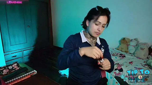 TinnaDawsom online show from 12.10.24