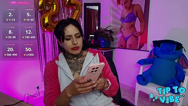 TinnaDawsom online show from 03.07.25