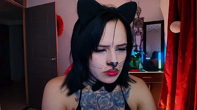 TinnaDawsom online show from 10.20.25