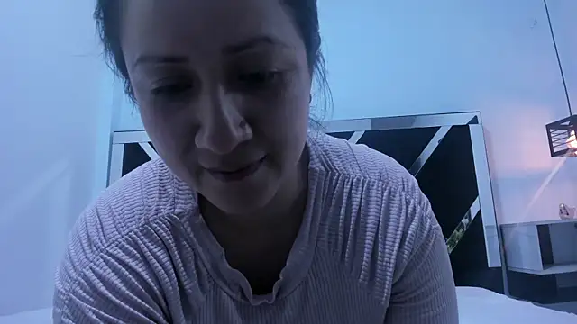 Ambber moon online show from 02.06.25