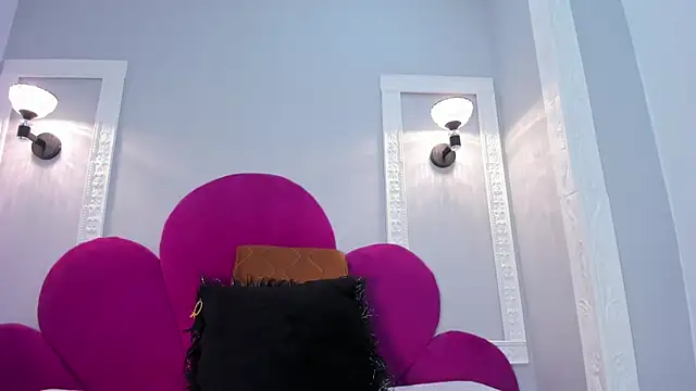 Ambber moon online show from 03.19.25