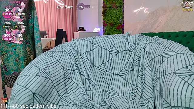 Snapshot of emily_bloom chatting on 01.24.25 emily bloom online show from 01.24.25