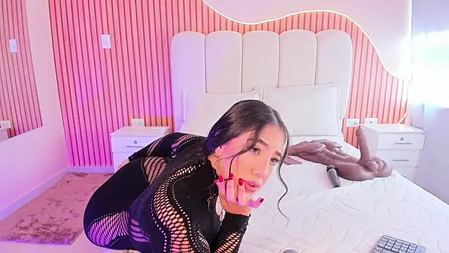 Snapshot of SofiiSweet_ chatting on 11.19.25 SofiiSweet online show from 11.19.25