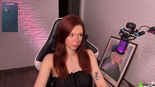 Snapshot of mirai_meeow chatting on 02.01.25 mirai meeow online show from 02.01.25