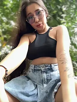 LylaLee111 online show from 02.12.25