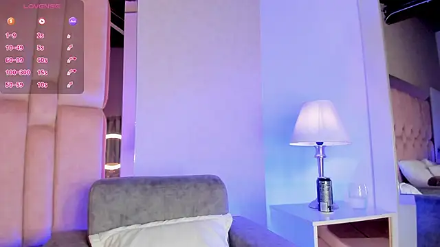 Snapshot of AshleyBelth_ chatting on 10.24.25 AshleyBelth online show from 10.24.25