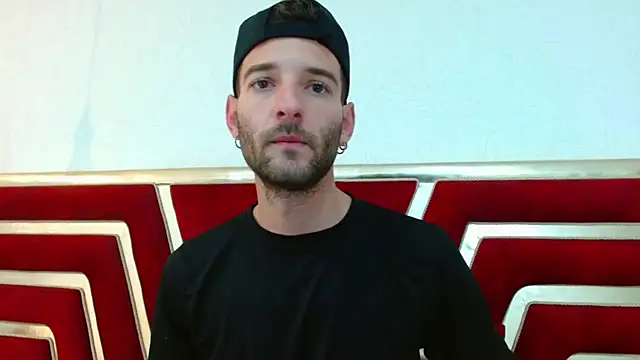 Snapshot of Christopher_saint chatting on 04.25.26 Christopher saint online show from 04.25.26