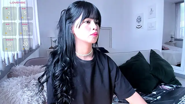 HannaKim online show from 12.18.24