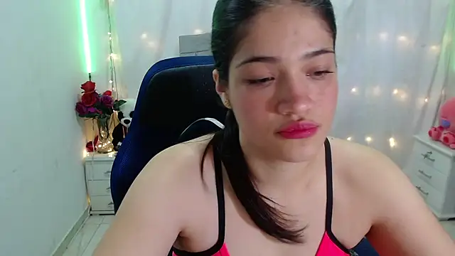Snapshot of Alison_girl20 chatting on 02.21.25 Alison girl20 online show from 02.21.25