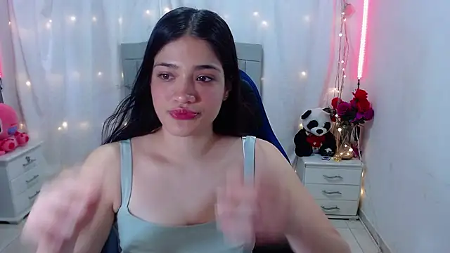 Snapshot of Alison_girl20 chatting on 03.10.25 Alison girl20 online show from 03.10.25