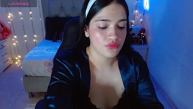 Snapshot of Alison_girl20 chatting on 09.22.25 Alison girl20 online show from 09.22.25