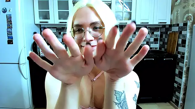 Snapshot of Jimmy_Bearn chatting on 11.05.25 Jimmy Bearn online show from 11.05.25