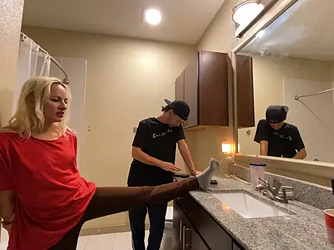 girlfriendmissy online show from 01.07.25