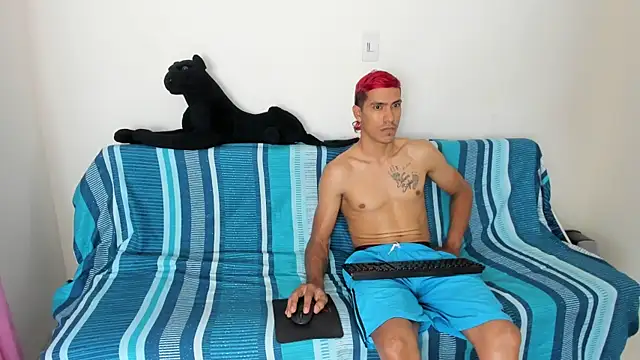 QuinnAndpuma1 online show from 01.22.25
