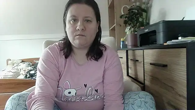 Snapshot of ReifeVenna chatting on 11.15.25 ReifeVenna online show from 11.15.25