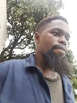 Snapshot of Chocolate_factory_man chatting on 11.15.25 Chocolate factory man online show from 11.15.25