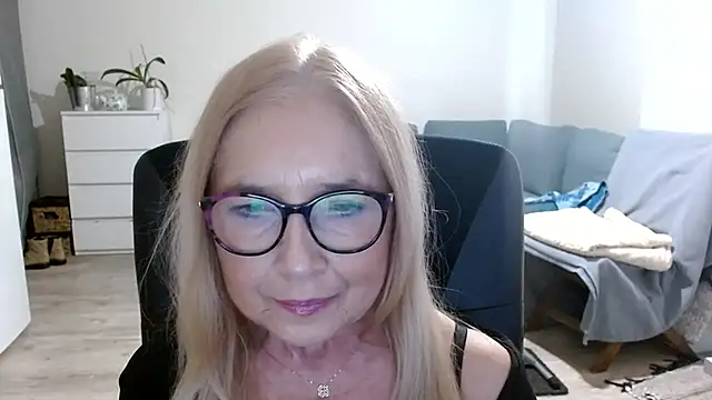 Snapshot of sofia_xkiss chatting on 01.15.25 sofia xkiss online show from 01.15.25