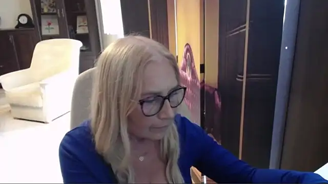 Snapshot of sofia_xkiss chatting on 07.12.26 sofia xkiss online show from 07.12.26