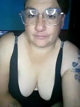 Snapshot of valkiria_08 chatting on 10.19.25 valkiria 08 online show from 10.19.25