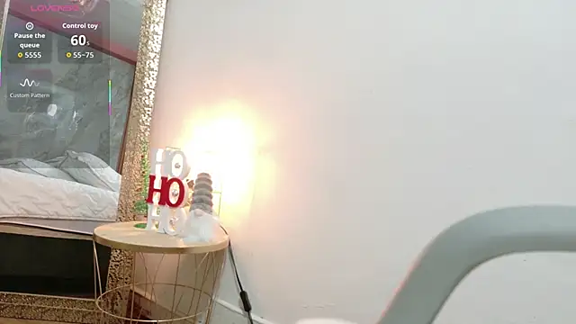 Snapshot of Sluttyandmature chatting on 11.19.25 Sluttyandmature online show from 11.19.25