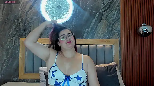 BellaPeers  online show from 10.26.25