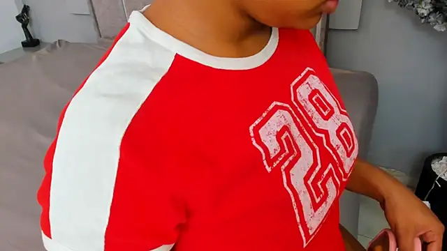 Maaracooper online show from 02.06.25